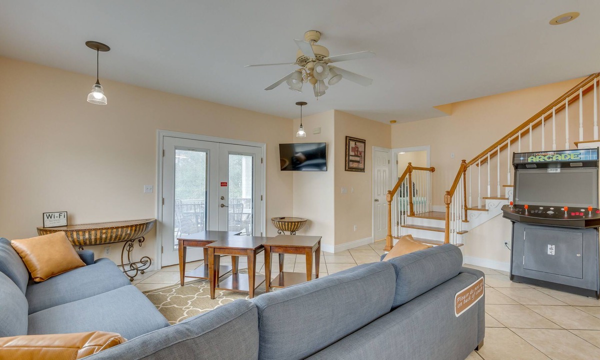 Cotton Bayou House | 1 Mi to Beach Access: Spacious Orange Beach Duplex