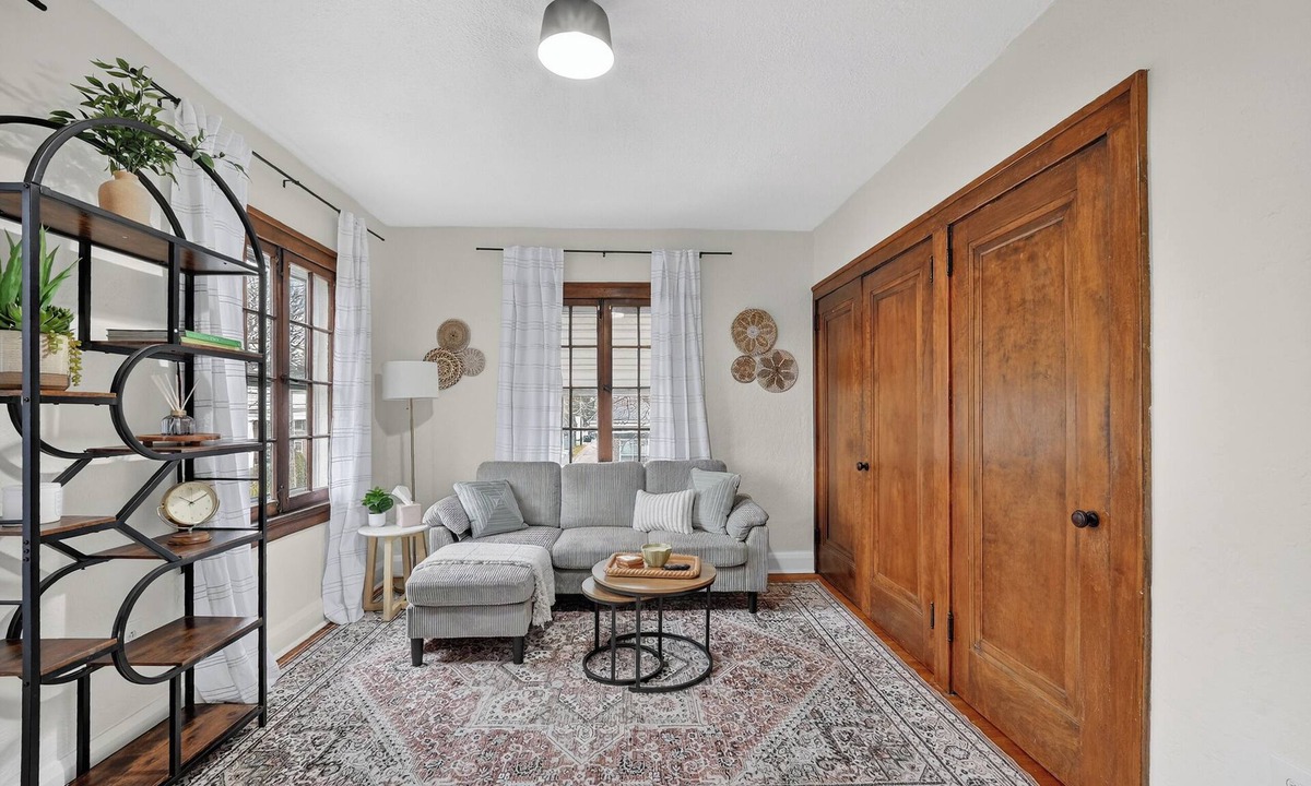 Maumee Apartment | 1br apt - heart of Uptown Maumee w/Fiber WiFi. #3