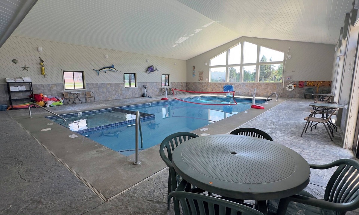 Alger Cabin | 2 Bedroom River House