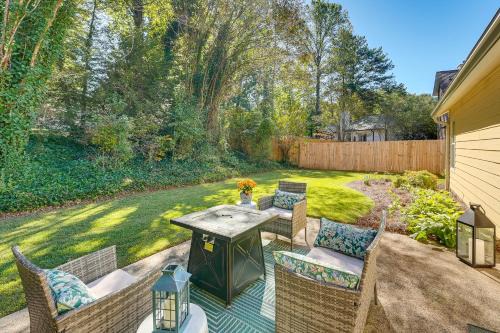 Town Center House | 2 Mi to KSU: Family Home w/Games, Near Parks