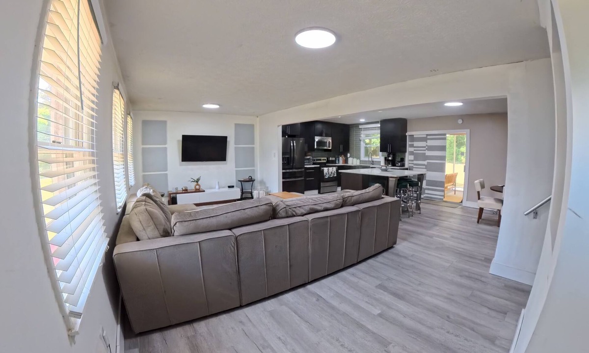 Riverdale House | 3-bedroom 2 Bath house in soothing Riverdale with AC and screened patio deck.
