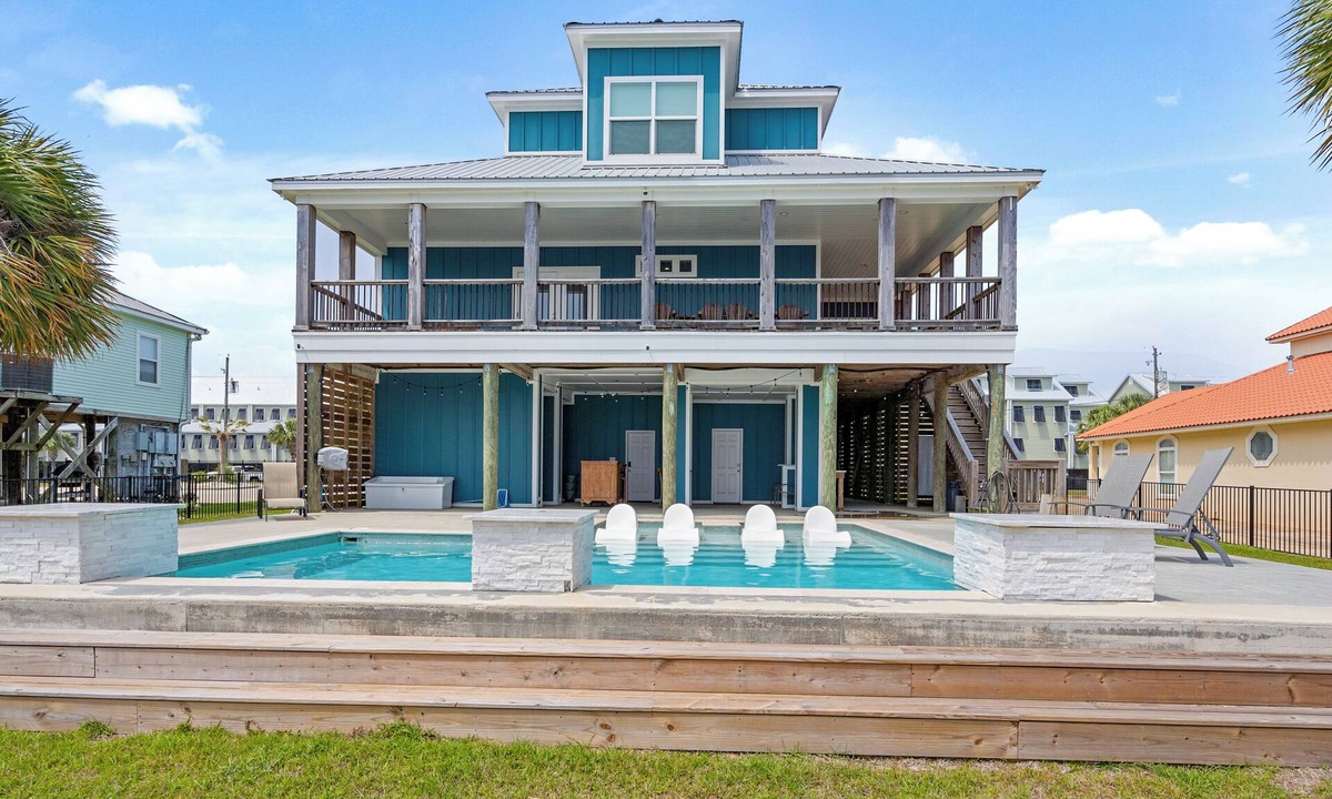 Pass Chateau Harbor House | 3 Bedroom Bay Front Home with Private Pool