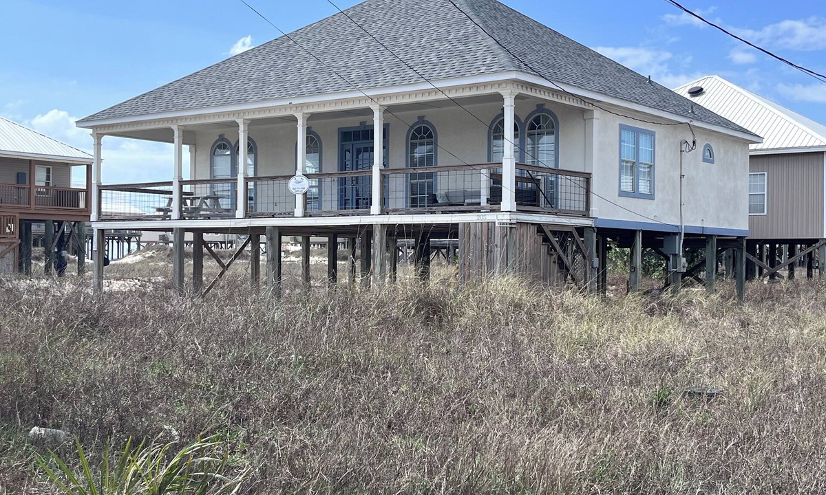 Dauphin Island House | 3-bedroom house in fabulous Dauphin Island with water views.
