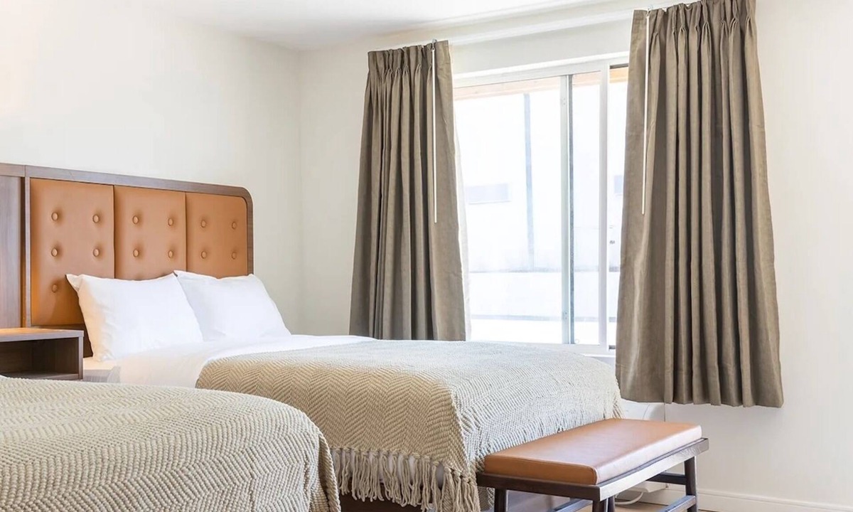 Talbot's Corner Hotel | 3 Family-Friendly Modern Rooms in Nashville | Free Parking & Pool Access