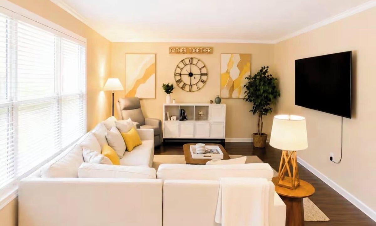 College Park House | 8 Mins to Atlanta Airport Sleeps 8 15 Mins to Downtown