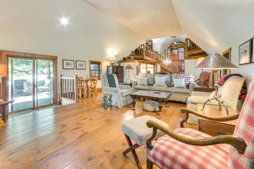 Harbor Springs House | 9 Mi to Boyne Resort! Farmhouse Near Town & Lake