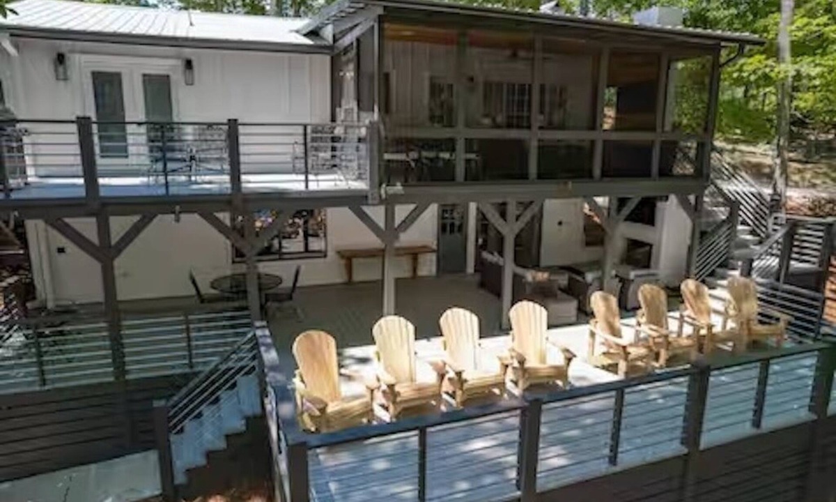 Crane Hill House | "All Decked Out" fabulous house on Smith Lake, Alabama in Crane Hill