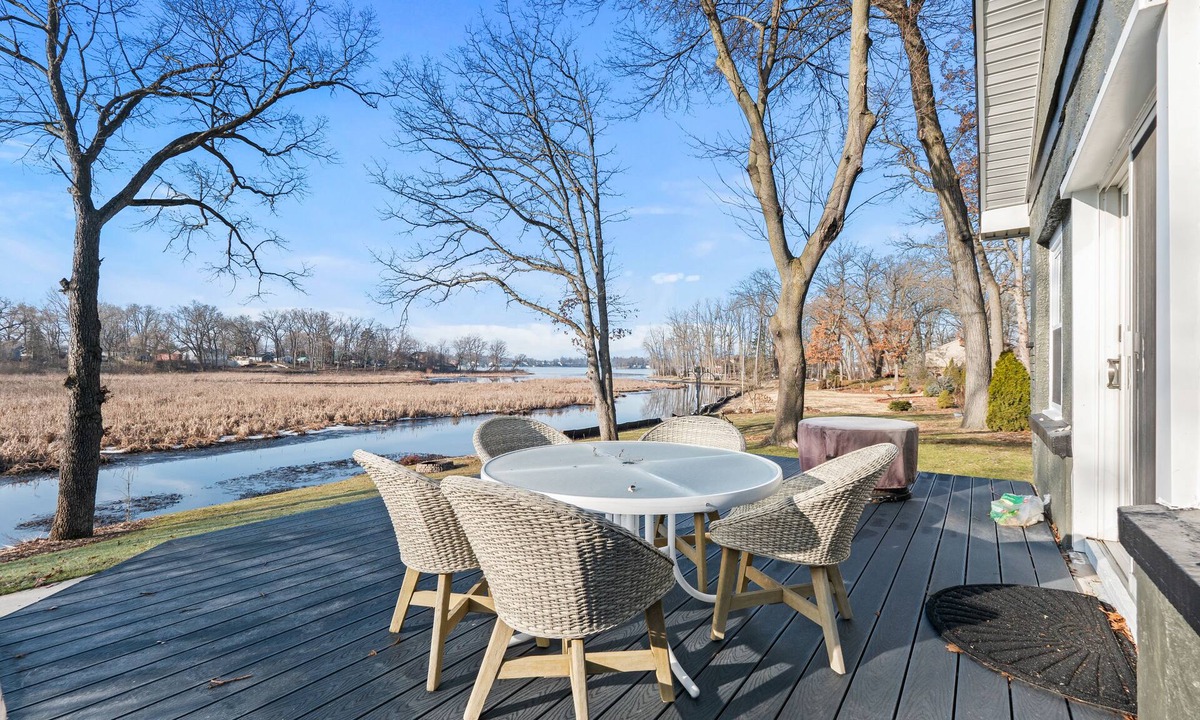White Lake House | Amazing secluded canal front retreat with a beautiful Sunset.