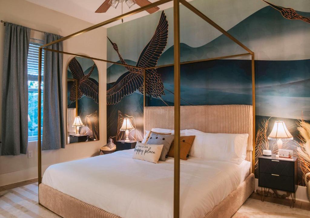 Biloxi House | Art Rest Reconnection Stunning Restful Haven