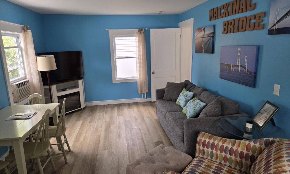 Frankfort Hotel | Bay Port Lodging