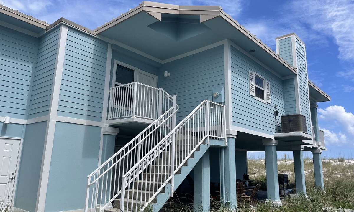 Pensacola Beach House | Beach Front/First Row on the Gulf of Mexico, next to the Dune Crossover. 2B/2B
