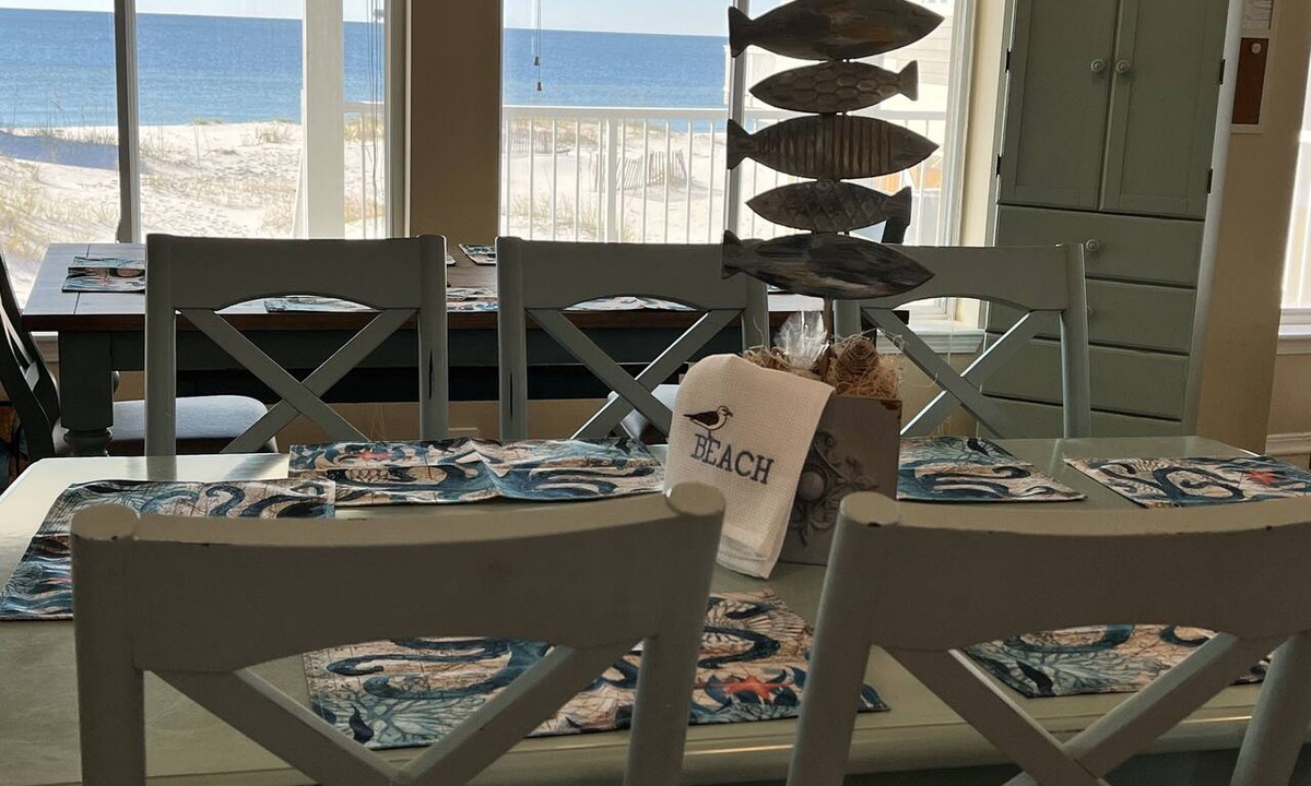 Southpointe House | Beachfront/GulfFront,1stRow,5BR,2500sf,sleeps18,HugePorch,Renovated &PetFriendly