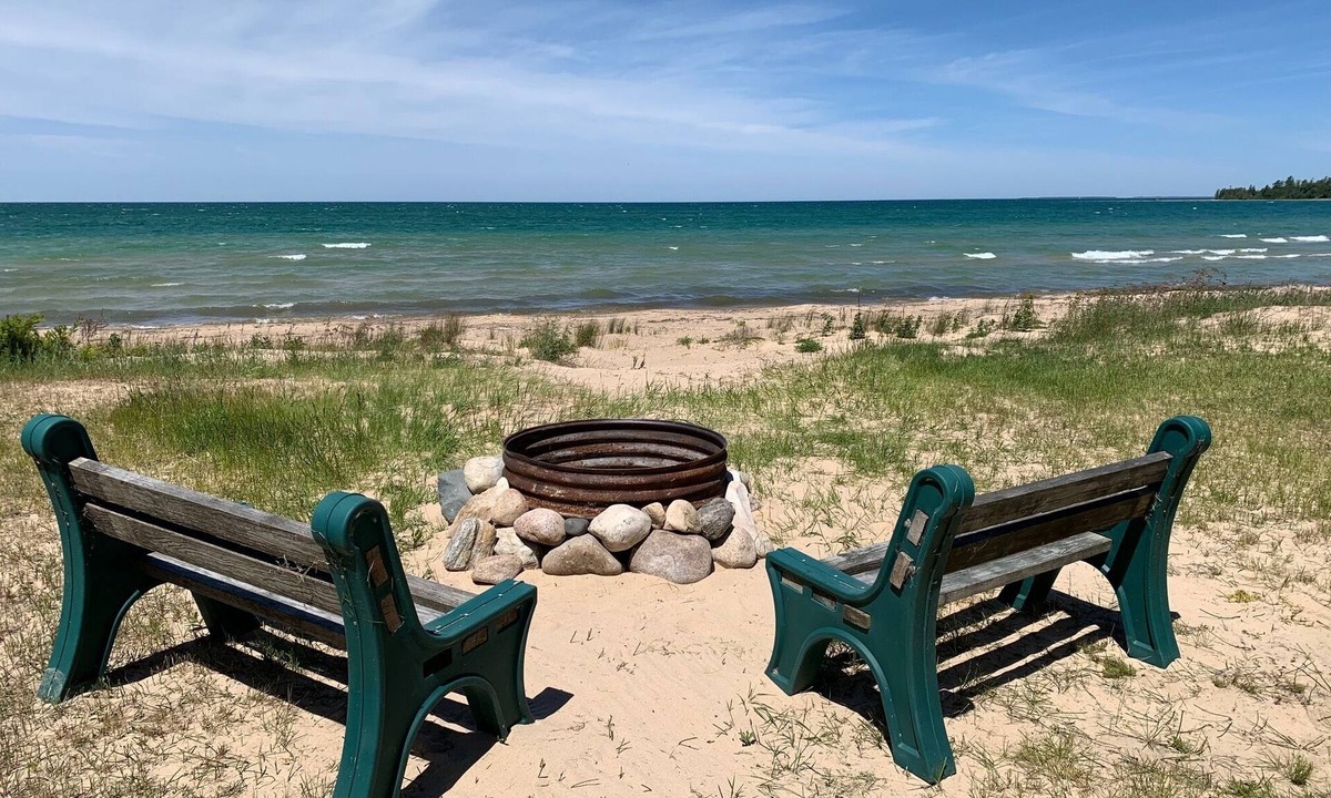 Mackinaw City Cottage | Beautiful Private Sandy Lake Michigan Beach Cottage -WiFi