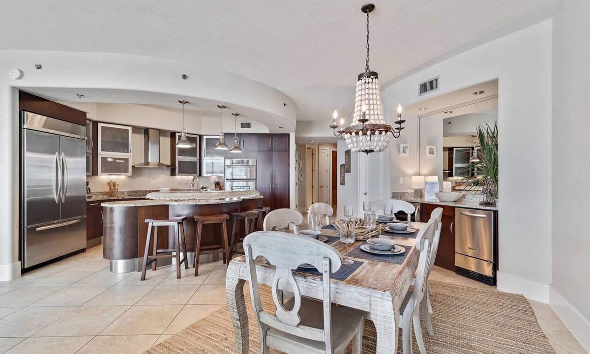 Orange Beach East Condo | Bella Luna 202 - Luxury Condo - walking distance to Flora Bama-Sleeps 8