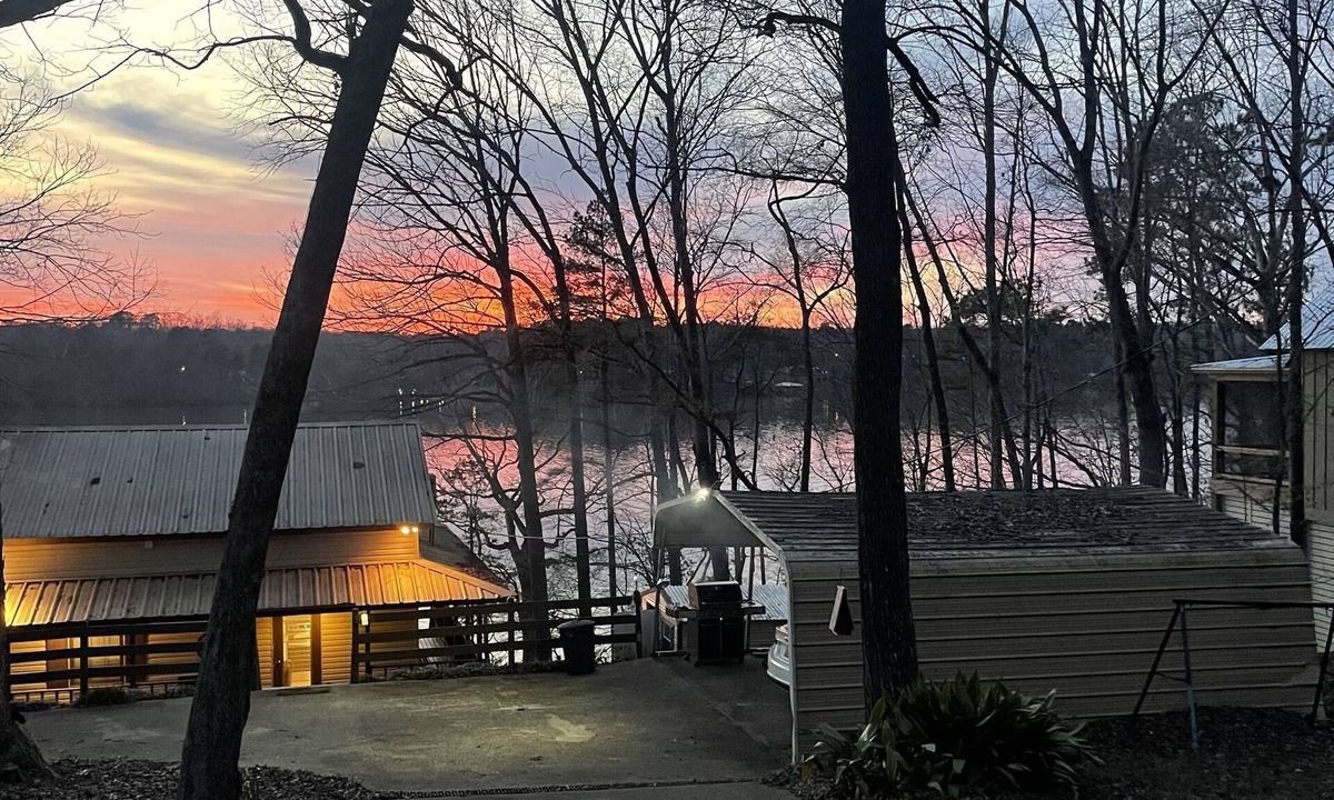 Titus House | BIG water view on beautiful Lake Jordan - Titus