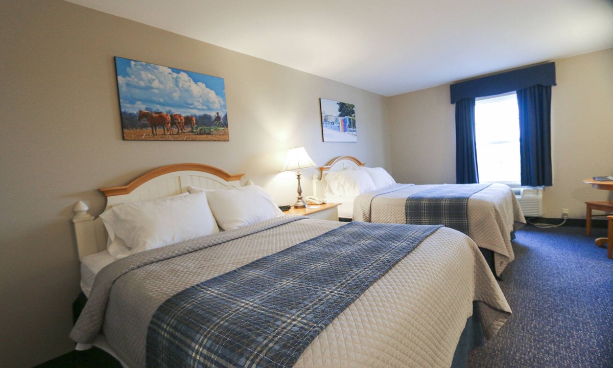 Shipshewana Hotel | Blue Gate Garden Inn