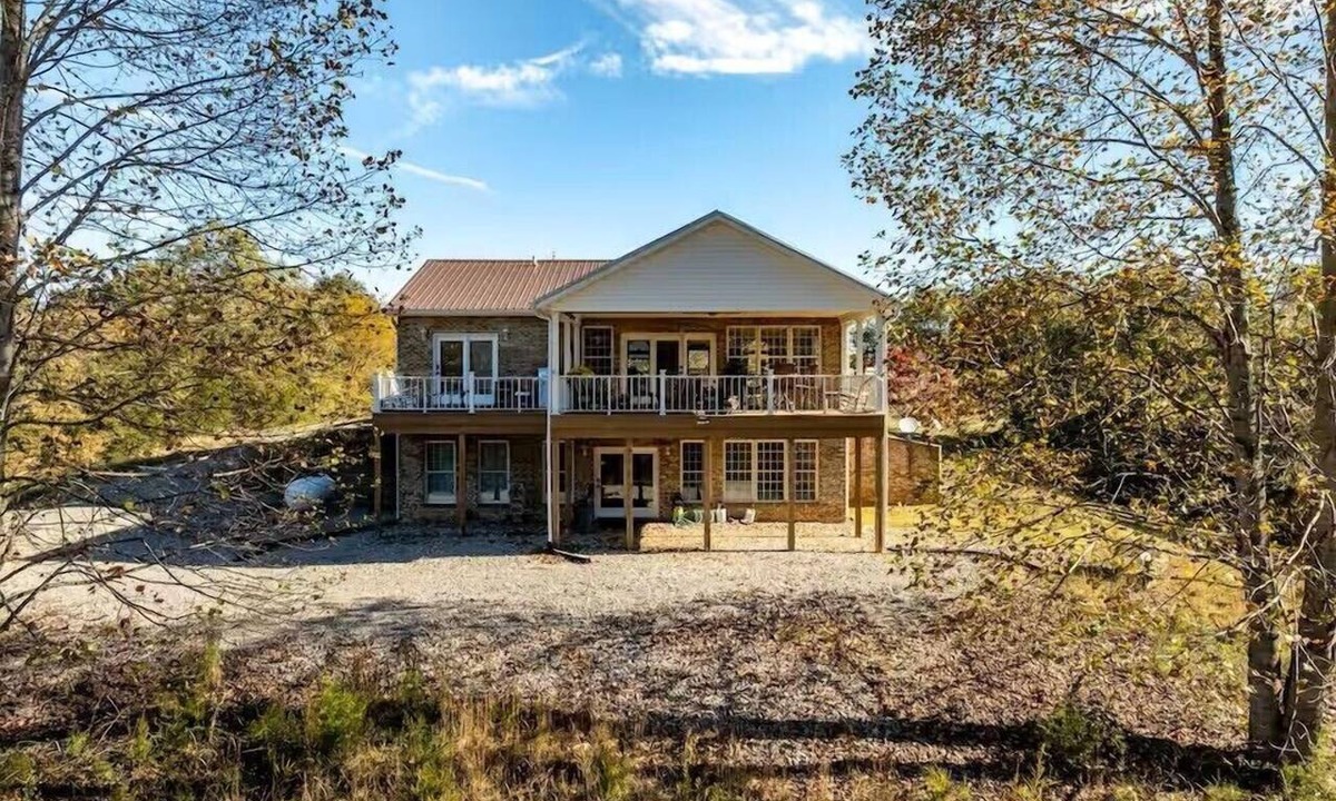 Burkesville House | Boating, Fishing, Golf, and more.