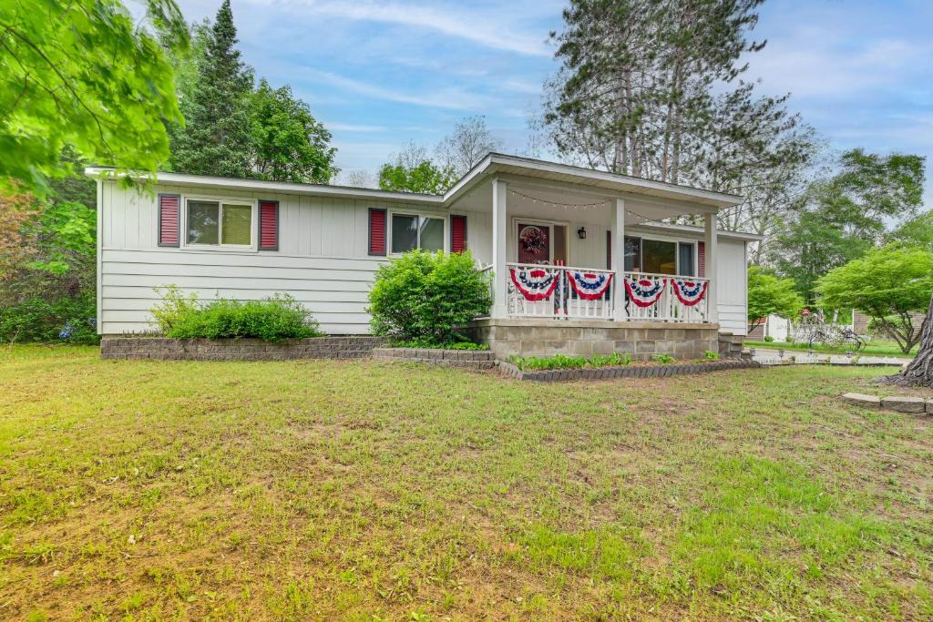 Boyne City House | Boyne City Retreat Near Beaches & Mtn Resort!