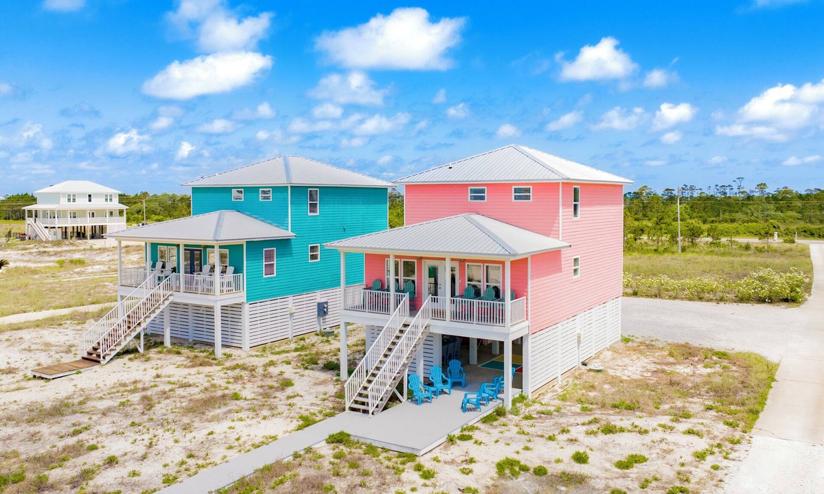 Southpointe House | BRAND NEW Pool! Just 100 steps from Beach! Private Fort Morgan Area!