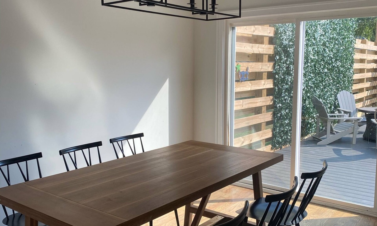 Chattanooga House | Bright stylish home minutes to downtown! New build with HUGE pool/hot tub combo!