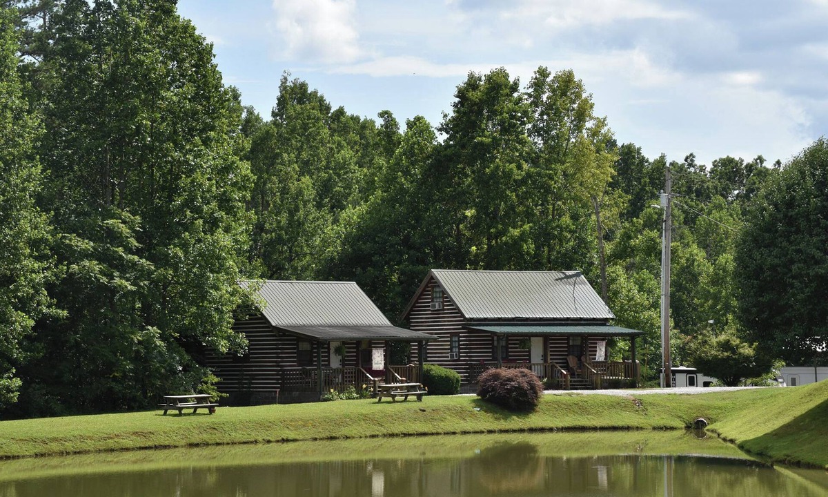 Woodbine Cabin | Butterfly Nook | Pondside Cabin Near Laurel River Lake & Cumberland Falls