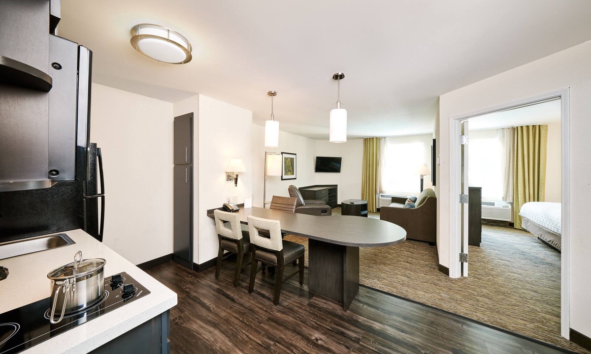 Fortson Hotel | Candlewood Suites Columbus-Northeast by IHG
