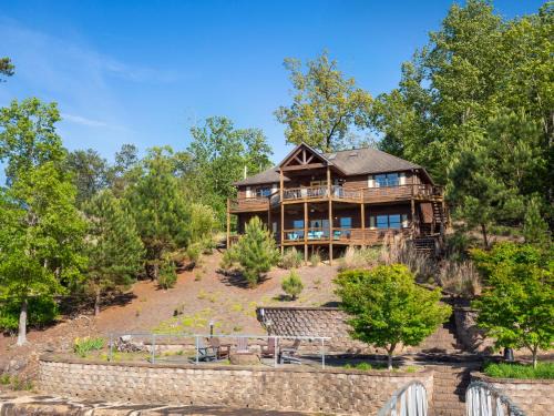 Arley House | Captain's Quarters - Lakeside Patio Fire Pit