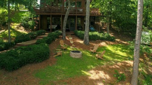 Crane Hill House | Chalet On Smith Lake - Perfect Lakeside Retreat!
