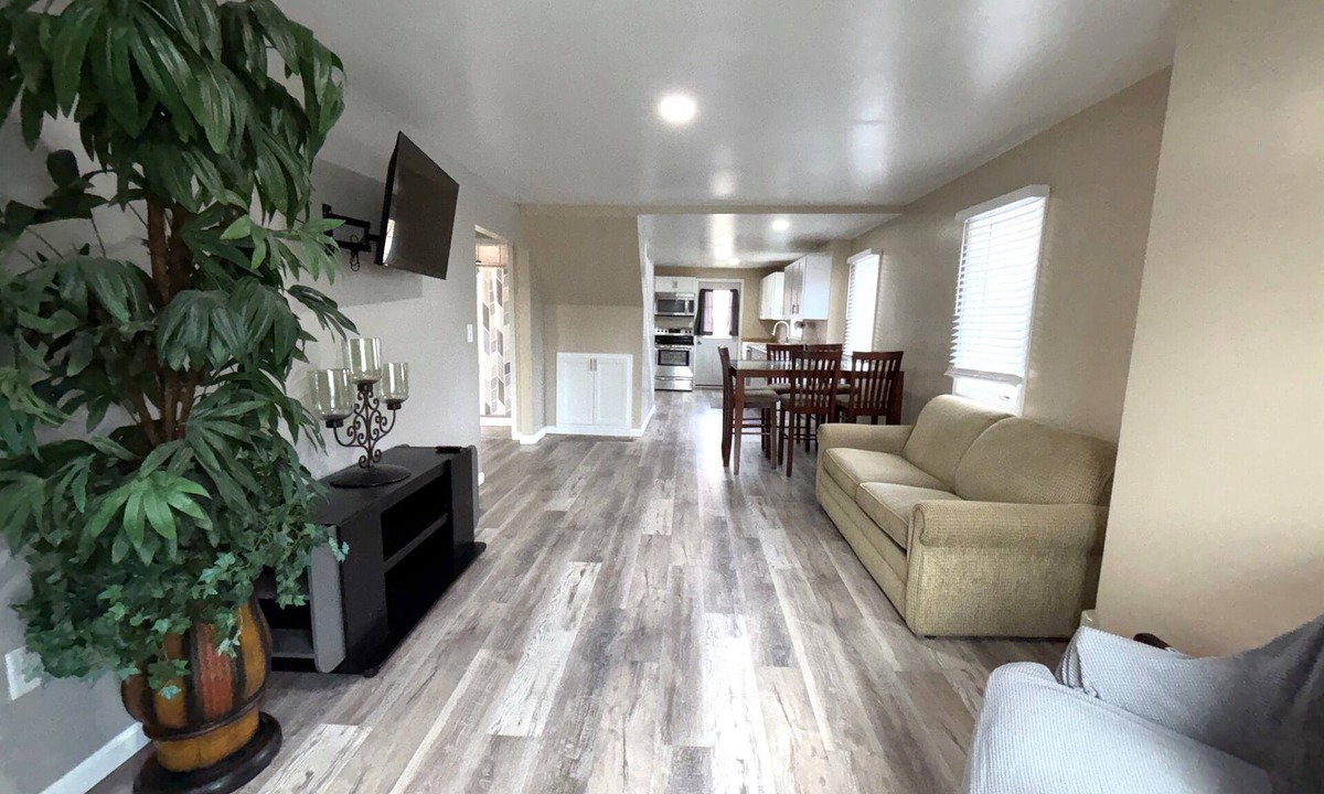 Anchor Bay Harbor House | Charming 2-bedroom house with WiFi, AC in quaint Chesterfield Twp