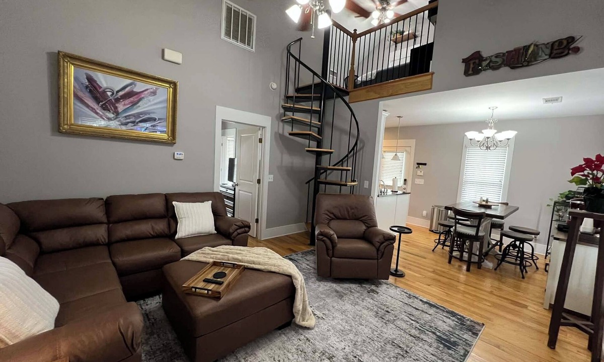 Mount Meigs Cottage | Charming 2-bedroom cottage with GOLF CART at The Waters