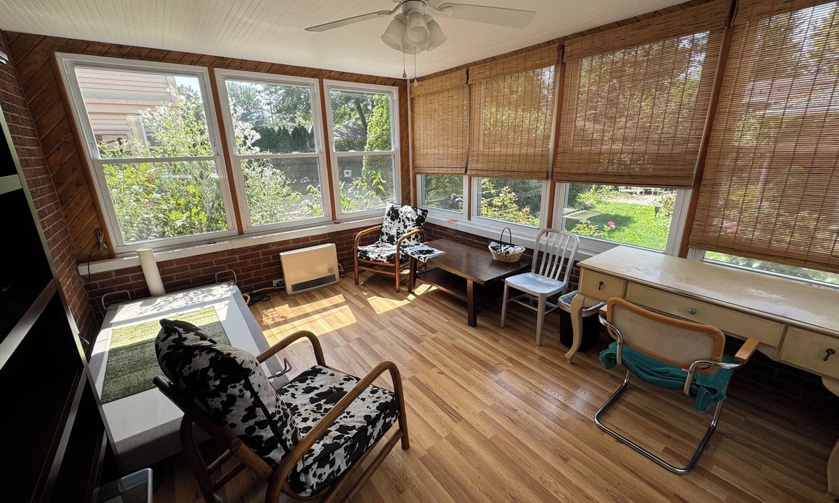 Grosse Pointe Apartment | Charming 3-bedroom apartment in serene Grosse Pointe Park, close to lake