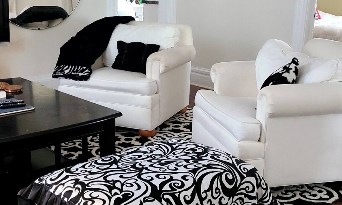 Grand Rapids Apartment | Charming 3-bedroom apartment in lovely Grand Rapids walk to downtown.
