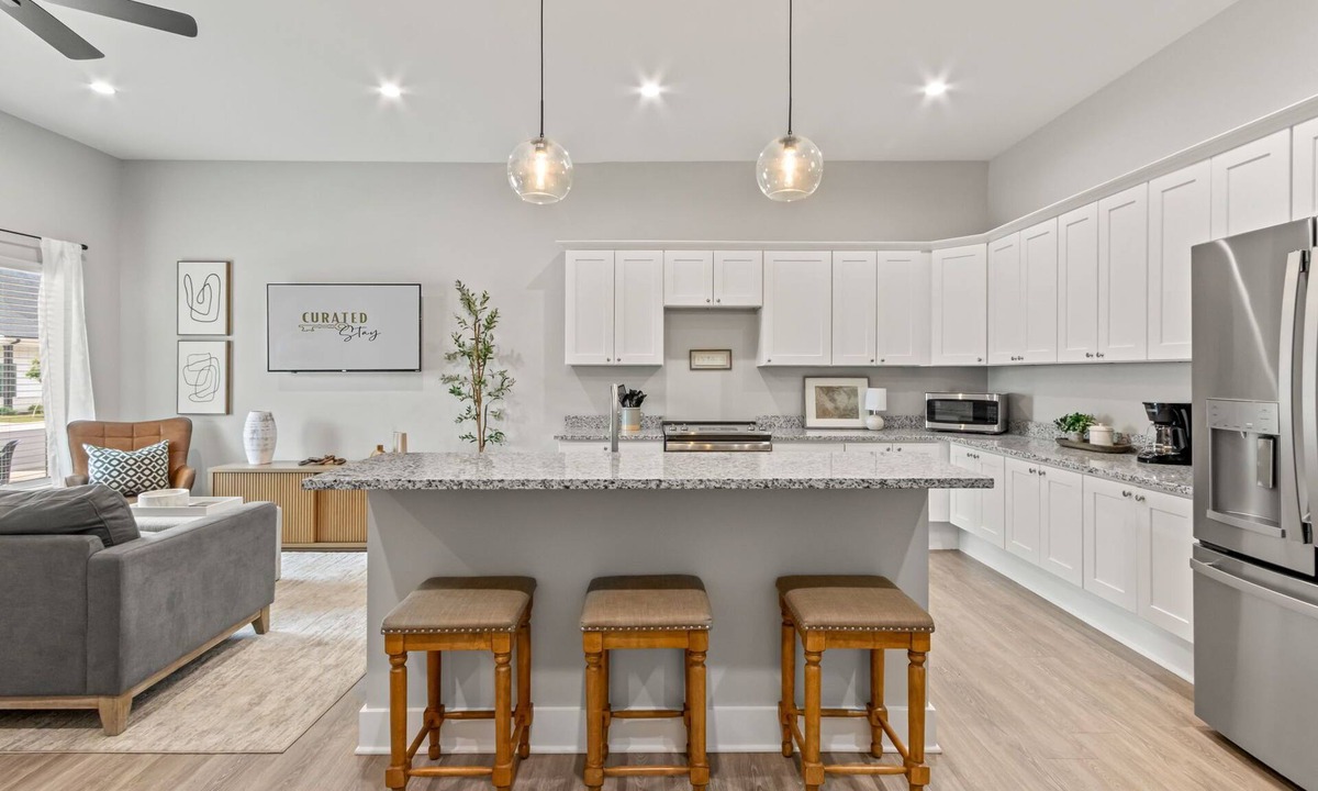 Madison Villa | Charming 3-bedroom Villa with garage in Madison-sleeps 10