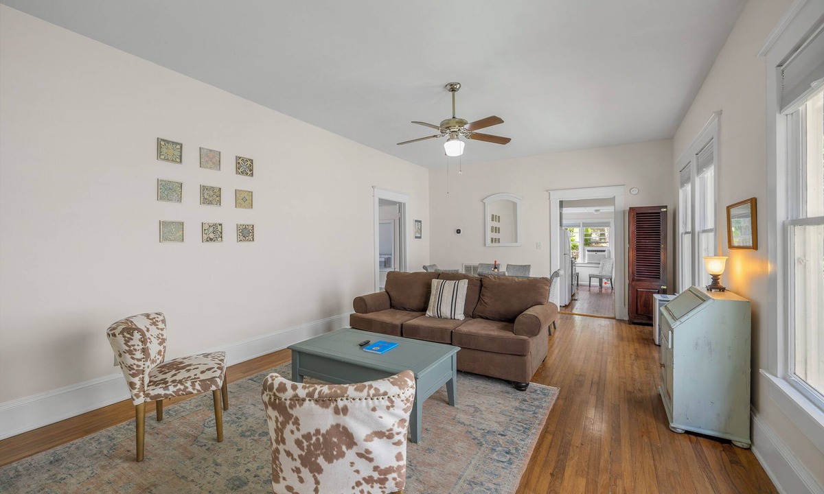 Washington Square House | Charming Home Near Mardi Gras with EV Charger