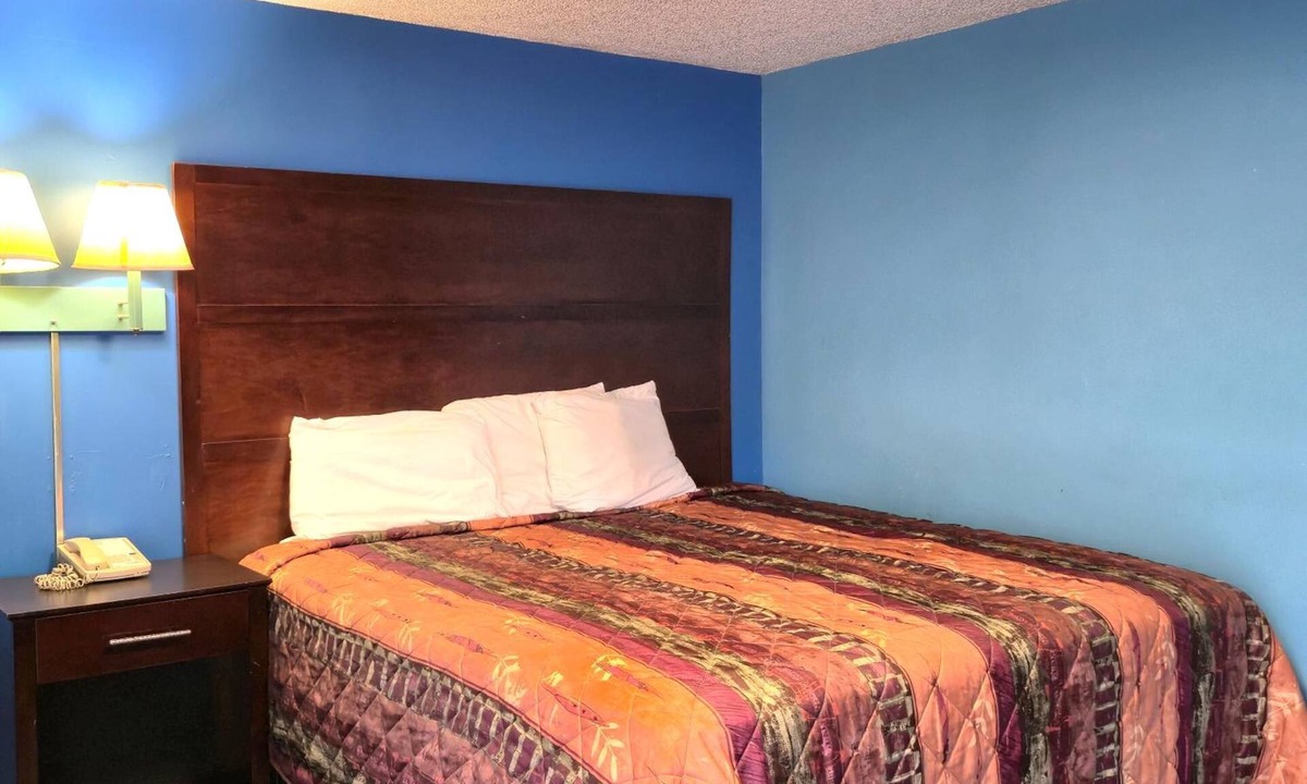 Cleveland Hotel | Cleveland Budget Stay - Ideal for Business Travelers Exploring the City
