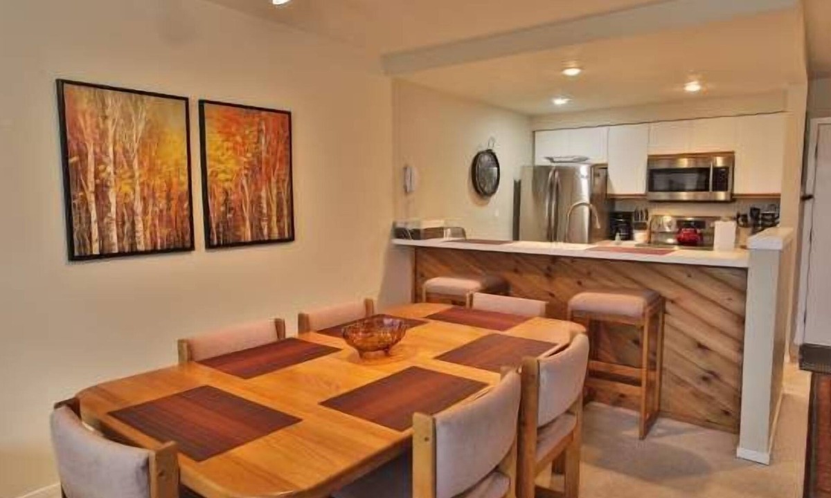 Harbor Springs Condo | Close to Golf Courses, Nubs Nob and Boyne Skiing, Trout Creek Condo #115 - 3 Bdrms, 2 Baths