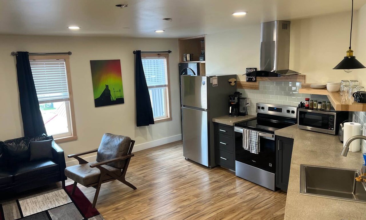 Chassell Apartment | Comfort and warmth, convenience to Campus at Pike Bay Apartment