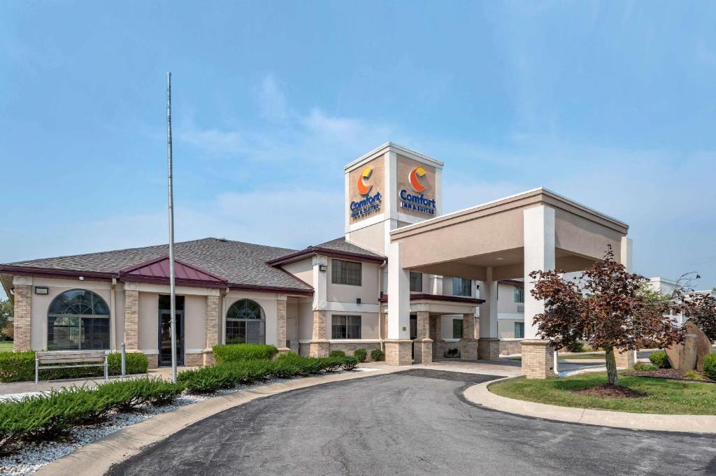 Napoleon Hotel | Comfort Inn & Suites Napoleon