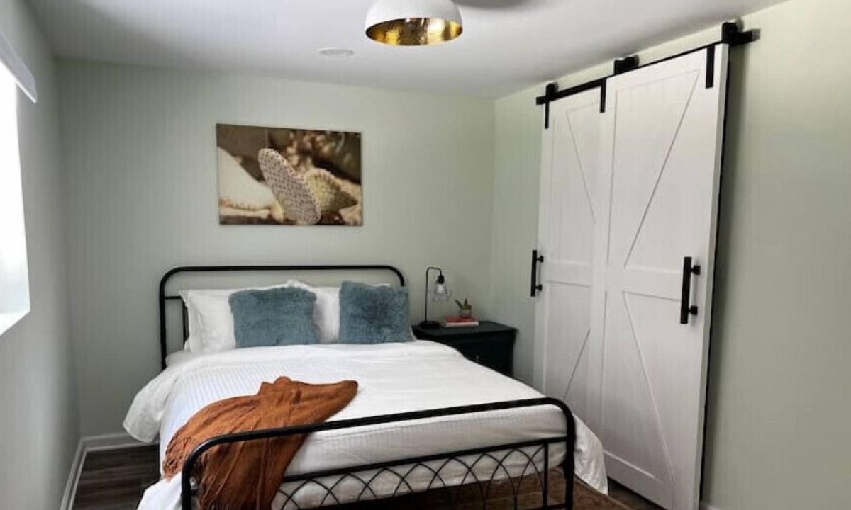 Candler-McAfee House | Comfy & Cozy Apt