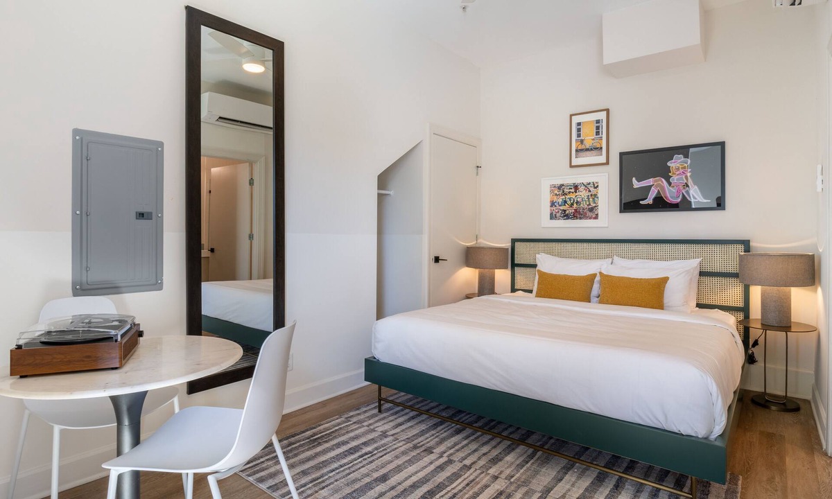 Buena Vista House | Conway Buyout - 2 Units by AvantStay | Sleeps 14