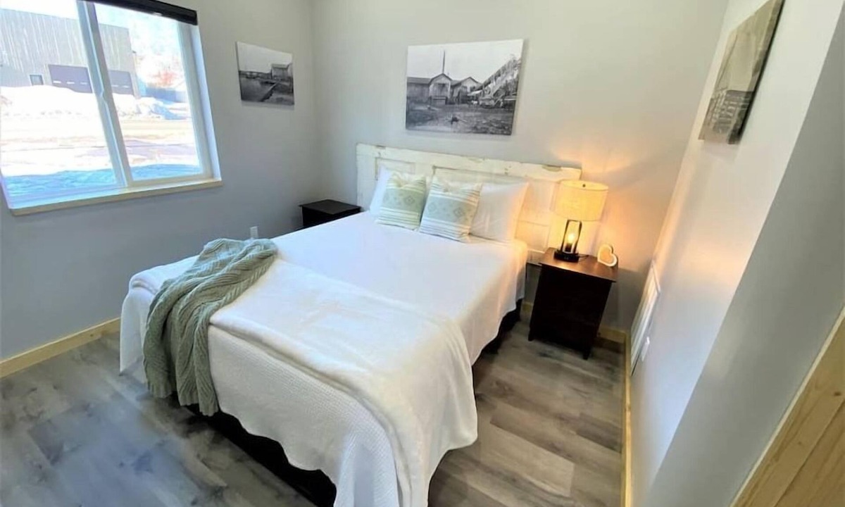 Chassell Apartment | Couples Getaway & Business Travel- 6 Miles to MTU