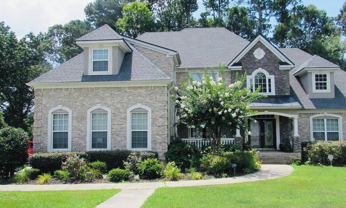 Cliftondale House | Cozy 2-bedroom Lower Level Home near ATL Airport with Pool Table& fitness room!