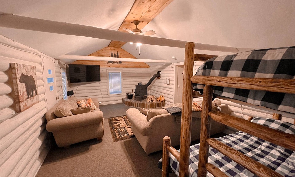 Kalkaska Cabin | Cozy cabin, private 10 acres close to ATV trail & lake