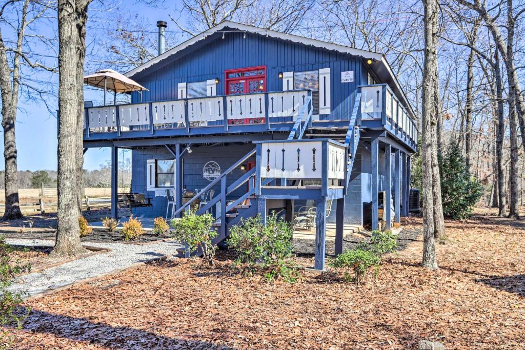 Pine Mountain House | Cozy ‘Caymus Cabin’ ~ 3 Mi to Callaway Gardens!