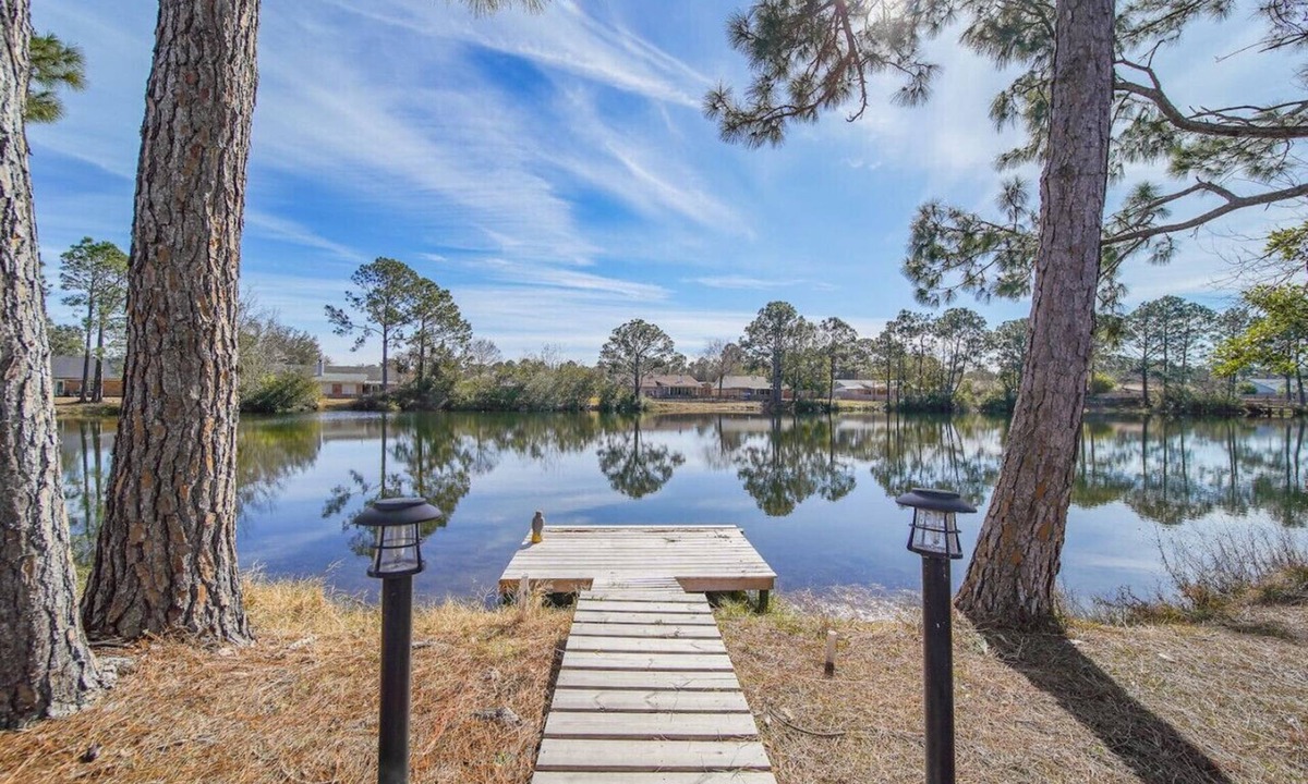 Pensacola House | Cozy Home on a Pond - 8 Miles to the Beach!