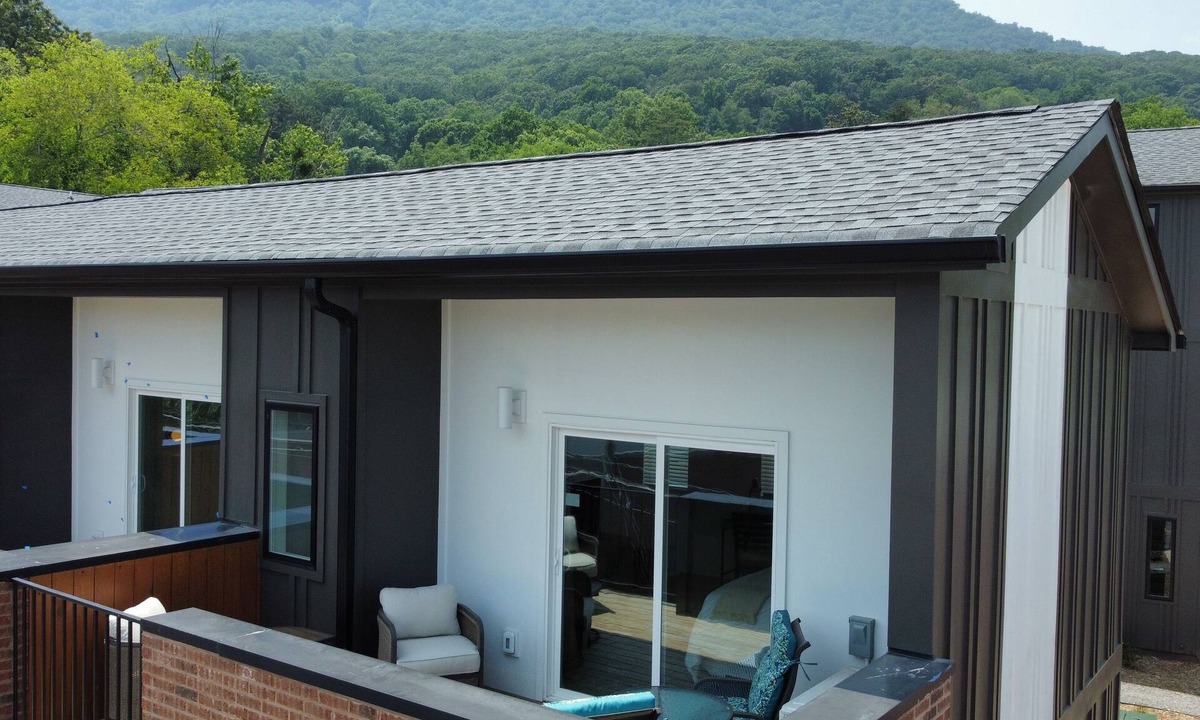 St. Elmo Improvement League Condo | Cozy Mountain Basecamp on the Riverwalk, w/Rooftop Deck