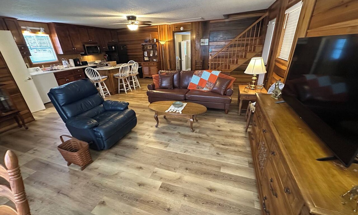 Boaz Cottage | Cozy Short Creek Cottage in welcoming Boaz with 2 BR AC for relaxing stays