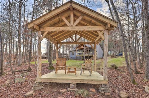 Summerville House | Creek-View Getaway w/Deck, Yard, & Fire Pit!