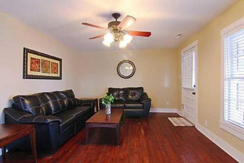 Florence House | Cypress Creek Getaway Near Downtown with Patio