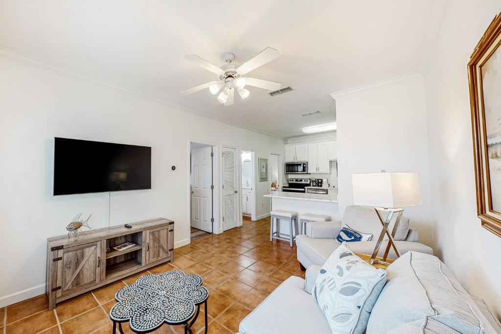 Dauphin Island Apartment | Dauphin Island Beach Club 210B